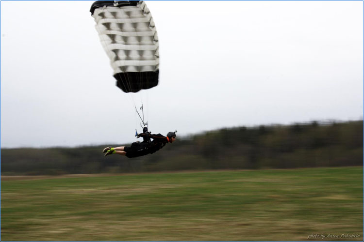 Антон Гилев. S&TA, AFF-инструктор, тандем-инструктор, инструктор (Wingsuit, FreeFly), воздушный оператор, риггер 